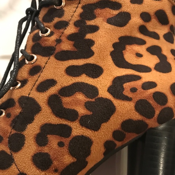 Italina Leopard Print Heeled Stiletto Bootie Sz 11 - Picture 6 of 6